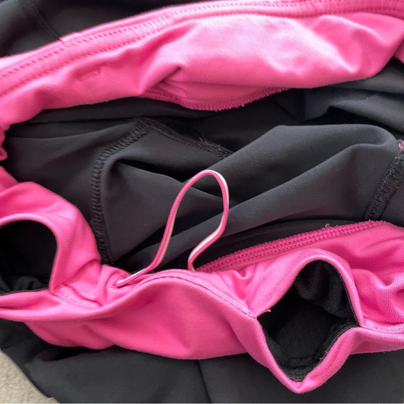 Lululemon crop leggings size 6 - Picture 9 of 11